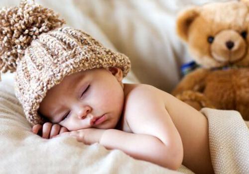 宝宝睡觉磨牙是什么原因 宝宝睡觉磨牙是什么原因引起的
