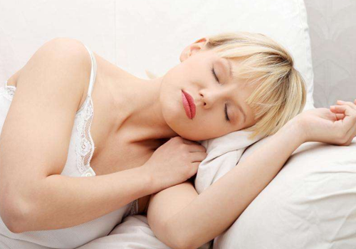 起荨麻疹睡觉方面需要哪些注意（荨麻疹睡觉注意什么）