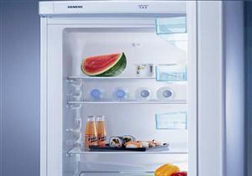 热的东西能放冰箱吗（热的东西能放冰箱冷冻吗）