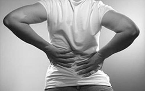 腰背疼痛怎么办（腰背疼痛怎么办 腰背疼的治疗方法）