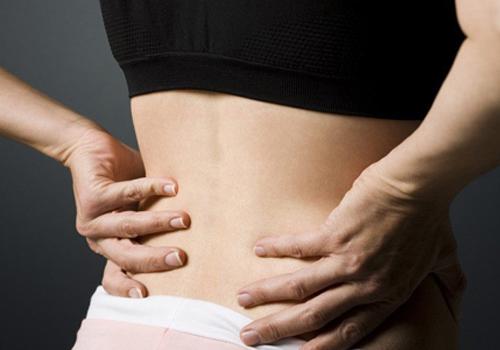 女性腰痛是什么原因引起的 腰杆痛是怎么回事女
