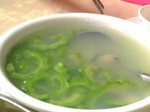 结膜炎吃什么食物好 慢性结膜炎吃什么食物好