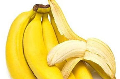 香蕉皮如何治脚气（香蕉水治脚气）