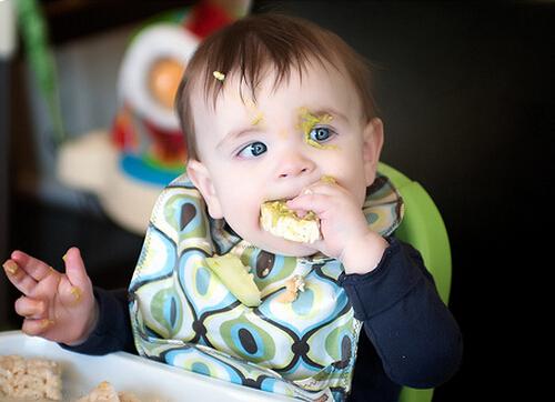 孩子何时才能咀嚼食物 婴儿多大会咀嚼食物