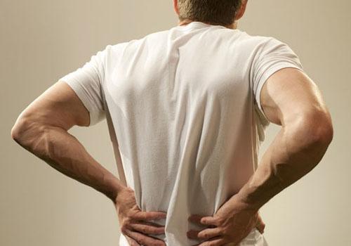 为什么你的腰总是酸痛不舒服 腰很不舒服整个腰都酸疼
