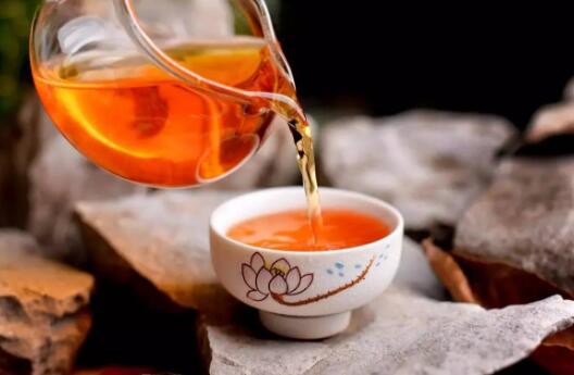 夏天喝什么茶最好 夏天喝什么茶最好清热解毒