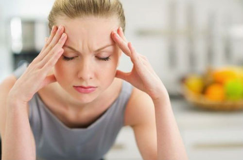 月经期间偏头痛怎么办（偏头痛月经期间痛怎么回事）