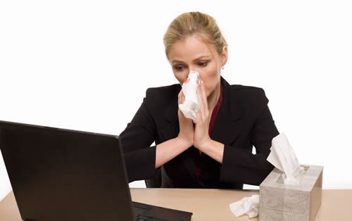 过敏性鼻炎引发哮喘，预防有招数 过敏性鼻炎怎样会引起哮喘