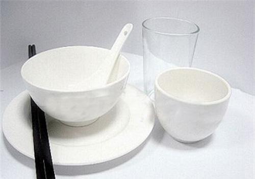 用开水烫碗筷能有效杀菌吗 用开水烫碗筷多久才可以杀菌消毒