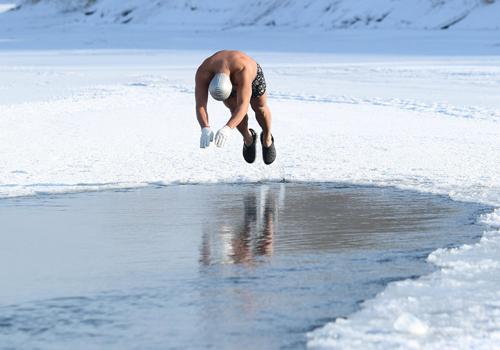 冬泳可以减肥吗（冬泳可以减肥吗女性）