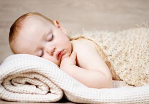 宝宝打呼噜是什么原因 三个月宝宝打呼噜是什么原因