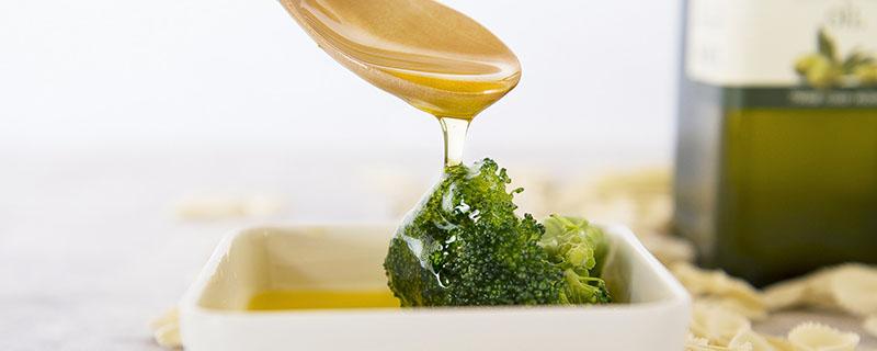 减肥用橄榄油炒菜好吗 橄榄油减肥效果好吗