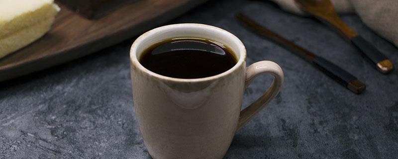 一杯黑咖啡的热量是多少（一杯200毫升黑咖啡热量）