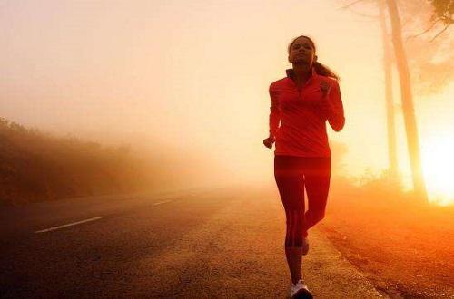 早上有雾可以跑步吗 晨跑有雾可以跑步