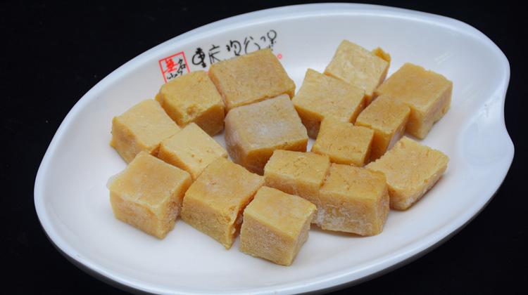冻豆腐的功效与作用 冻豆腐的功效与作用及食用方法_好豆食材百科
