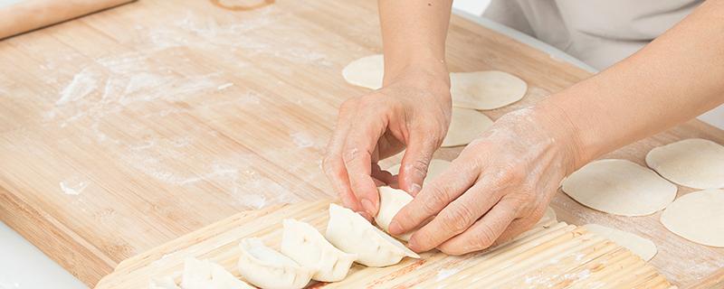 饺子皮没有擀面杖怎么办 包饺子没有擀面杖怎么办