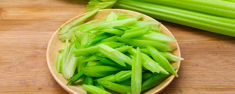 生榨芹菜汁能天天喝吗 生榨芹菜汁能天天喝吗宝宝