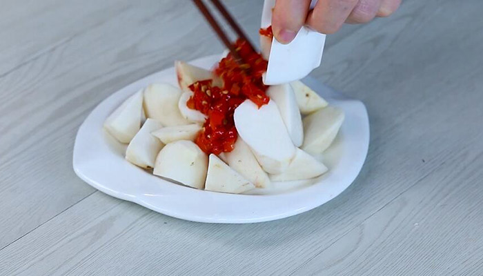 剁椒蒸芋头的做法 如何做剁椒蒸芋头