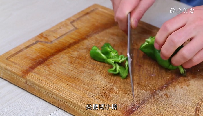 鸭腿肉炒辣椒的做法 鸭腿肉炒辣椒怎么做