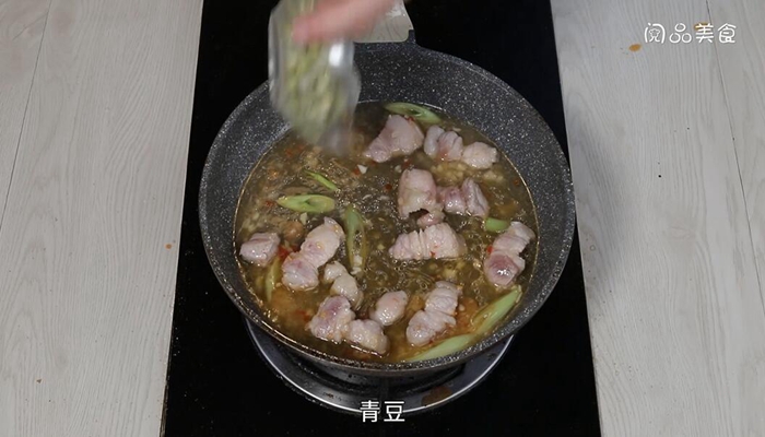 肉丁焖青豆家常做法 肉丁焖青豆怎么做