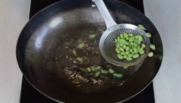 茭白炒毛豆做法  茭白炒毛豆怎么做