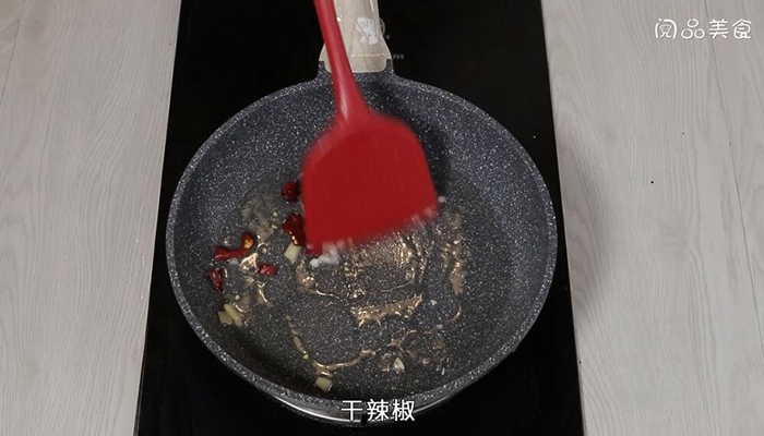 爆炒肉皮的做法 爆炒肉皮怎么做