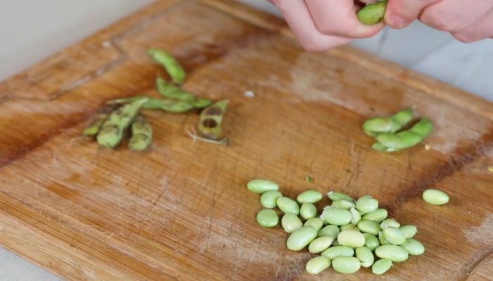 茭白炒毛豆做法  茭白炒毛豆怎么做