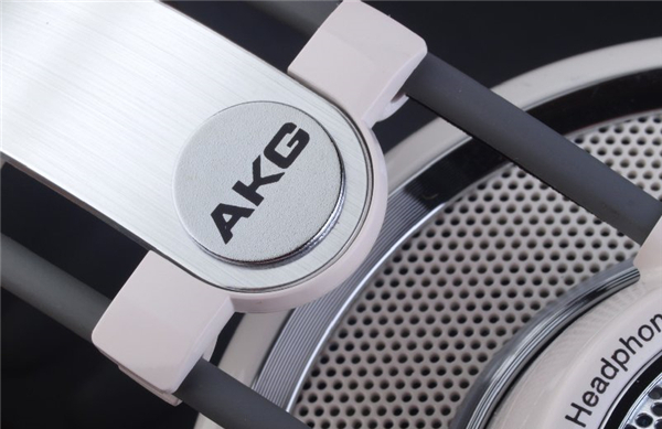 AKG K701监听耳机必须要用耳放吗