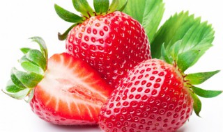 草莓出现裂口是怎么回事 草莓出现裂口是什么原因