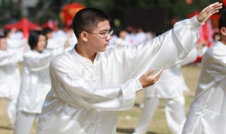 24式太极拳的第17个动作的动作名称是（24式太极拳的第17个动作的动作名称是啥）