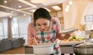 土鸡汤的做法（板栗炖土鸡汤的做法）