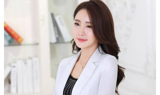 女长西服休闲怎么搭配好看（女装长款西装搭配技巧）
