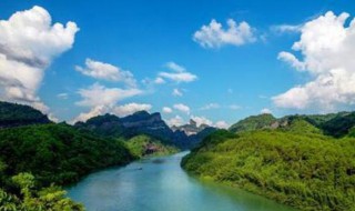 南岭纬度（南岭的纬度）