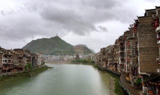 湖南湖北中间隔的是什么河 湖北湖南中间隔的是什么湖