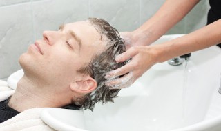 如何正确洗头 如何正确洗头发不掉发