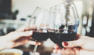 女人长期喝红酒的好处（女人长期喝红酒的好处是什么）