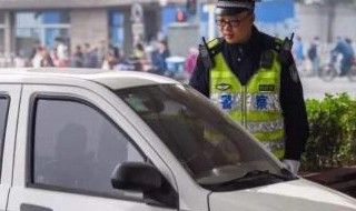 老年代步车不能开是什么原因（老年代步车为什么不让开）