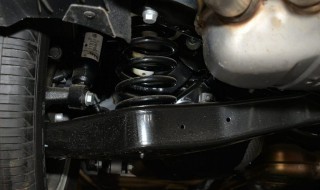 途观底盘松散解决办法 大众途观底盘刮了