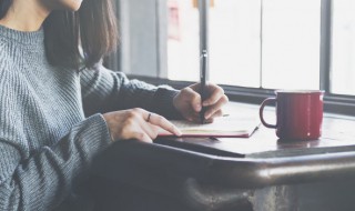 家庭主妇用英语怎么说 学生用英语怎么说