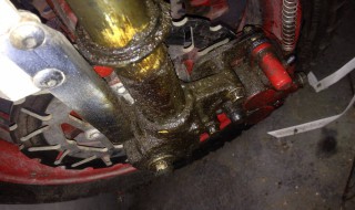 汽车减震器漏油怎么办 换个减震器一般多少钱一个