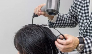 洗完头不吹干的危害 洗完头不吹干直接睡觉