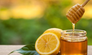 蜂蜜和什么能美白 蜂蜜和什么配在一起可以美白