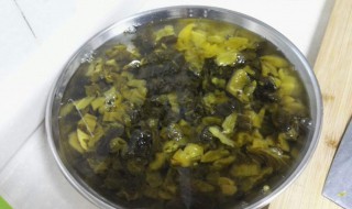 酸菜有白沫是怎么回事 酸菜起白沫还能吃吗