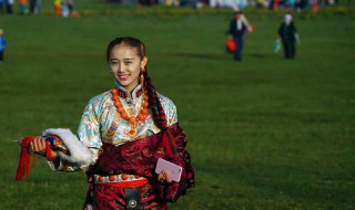 藏族的传统节日（藏族的传统节日火把节）