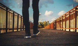 五月早安正能量简单一句话（五月早安正能量简单一句话英文）