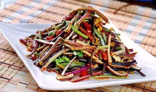 蕨菜的功效作用及危害（蕨菜的功效作用及危害蕨菜图片）