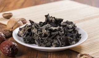 木耳泡多久就不可以吃了（木耳泡多久就不能吃了）