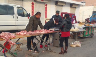 夏天摆地摊卖什么好（夏天摆地摊卖什么好吃的生意）