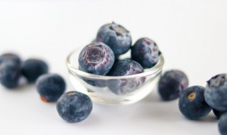 蓝莓一岁宝宝能吃吗（一岁宝宝可以吃蓝莓的功效与作用）