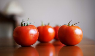 生吃西红柿有什么好处 生吃西红柿有什么好处对身体